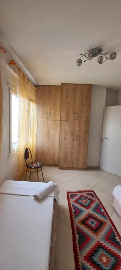 Guesthouse Bela Tirana Exteriör bild