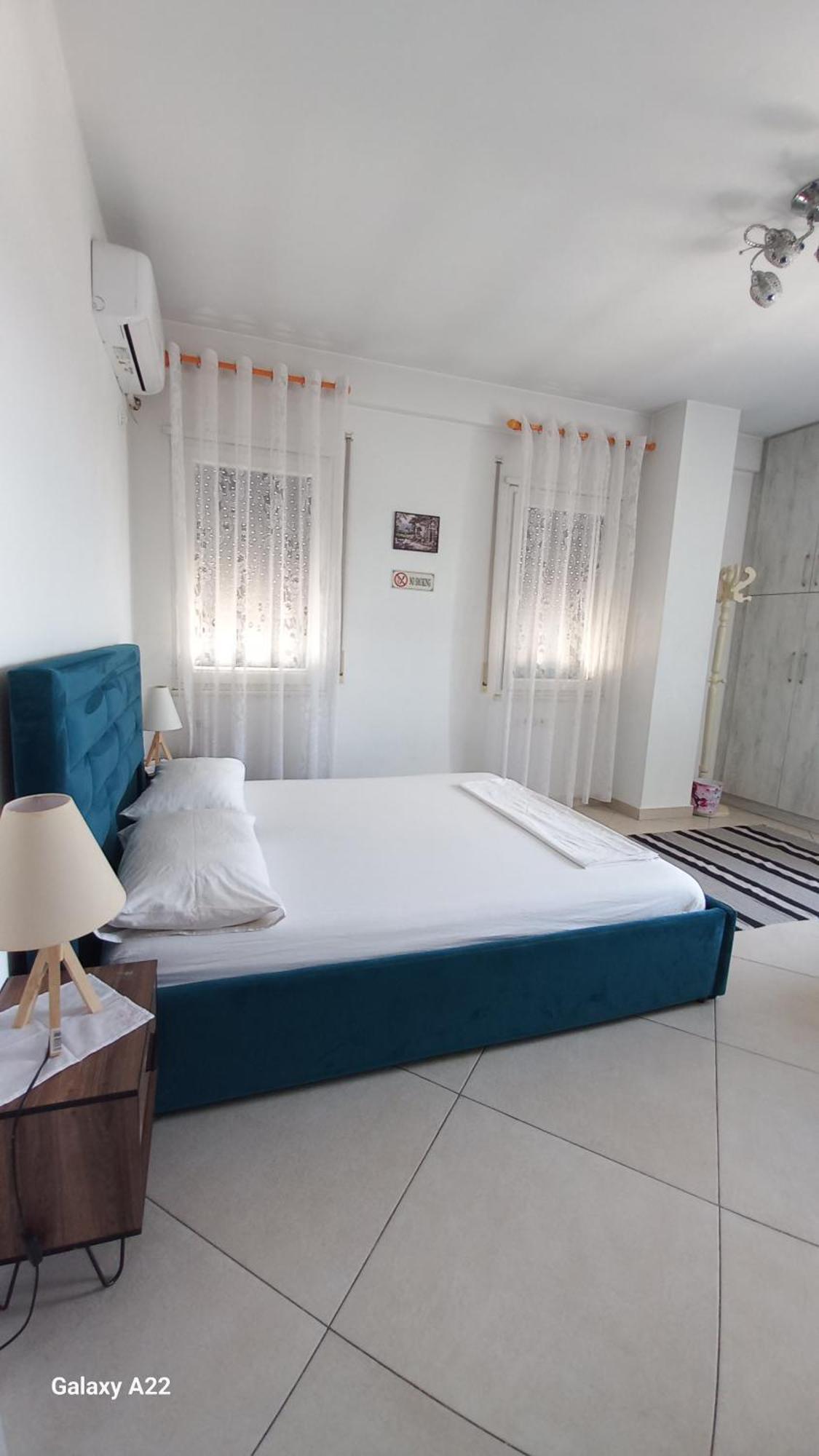 Guesthouse Bela Tirana Exteriör bild